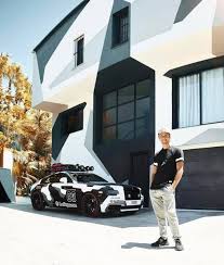 Robert has been better than a dream so i can easily recomend him to. Facebook