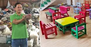 Aktiviti menarik dan berbaloi untuk kita semua. Kreatif Lelaki Ini Temui Cara Magic Kitar Semula Plastik Jadi Kerusi Sekolah Yang Comel Kartel Dakwah