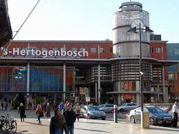 7 7 x gezien 0 0 x bewaard sinds 25 okt. Omroeper Ns Geeft Reizigers Commentaar Op Station Den Bosch Gisteren Liep Je Nog Met Andere Vrouw Default Bd Nl