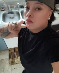 Nicole Demoss's Instagram, Twitter & Facebook