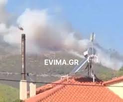 Γενική απολύμανση στο 1ο λύκειο μετά το κρούσμα κορονοϊού. Megalh Fwtia Sth Nea Makrh Isxyroi Anemoi Sthn Perioxh In Gr