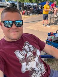 Small world: Chargers fan from Bay Park neighborhood