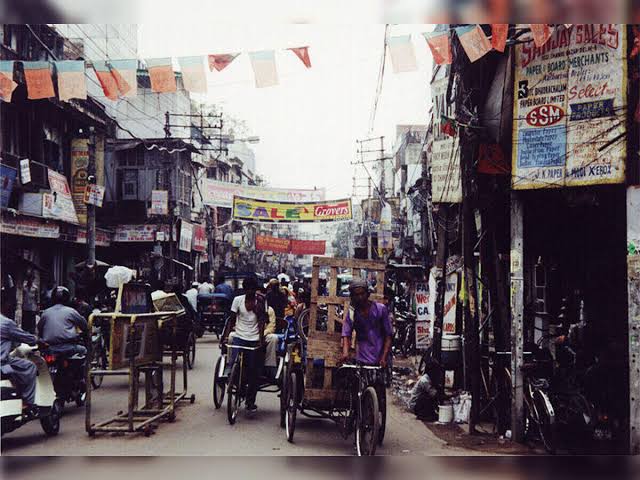 Delhi: Old Delhi City Tour with Tuk Tuk Ride & Street Food
