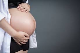 Pergerakan di umur 4 bulan ini sudah lumayan aktif ya bun ketika kita rasakan. Tahapan Perkembangan Bayi 9 Bulan Dalam Kandungan Prenagen