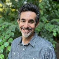 Gabe Calderon's Instagram, Twitter & Facebook