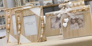 Questo servizio si riferisce allo studio della grafica par le confezioni. I Migliori Portafoto Offerte E Prezzi Di Luglio 2021