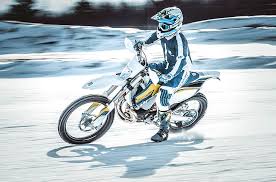 We hope you enjoyed the collection of dirt bike wallpapers. Hd Wallpaper White And Blue Motocross Dirt Bike Motorcyclist Speed Snow Wallpaper Flare