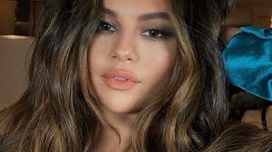Selena gomez is really beautiful and she never fails to turn heads. The 21 Best Selena Gomez Hair Moments Of All Time