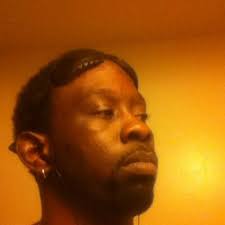 Elroy Holder's Instagram, Twitter & Facebook