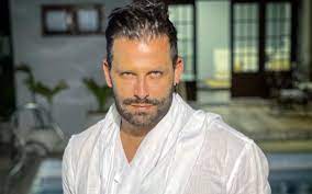 Interview henry chapier et luciano castelli. Henri Castelli Says He Was Beaten Cowardly And Shows A Fractured Face Entertainment Prime Time Zone