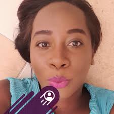 Que nuestra cama sea un lugar donde podamos reír, jugar o sencillamente  acostarnos, tú en mi pecho o yo en tus brazos sin pretender que pase nada  sabiendo que puede pasar todo.