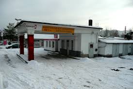 Alle matratzen concord filialen in pirna und umgebung jetzt finden und shoppen! Datei Pir Geschlossene Tankstelle B172 01 Jpg Wikipedia