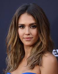 Sable blanc, eau turquoise, les photos des plages paradisiaques sont magnifiques. Jessica Alba Les Plus Belles Femmes Du Monde Elle