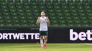 Übertragung im fernsehen bei sender sky. Werder Bremen 1 Fc Heidenheim Regen Drama In Der Relegation Schmidt Wirft Frage Auf Fussball