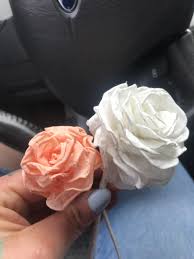 A flower shop is really catering to the times. Toilet Paper Roses Mildlyinteresting