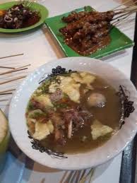 Rebus potongan daging kambing dengan pala, cengkih, kayu manis, daun jeruk, jahe yang dimemarkan, dan lengkuas yang dimemarkan hingga lunak. Tripadvisor Sop Kambing ØµÙˆØ±Ø© Sate Cak Umar Bandar Lampung