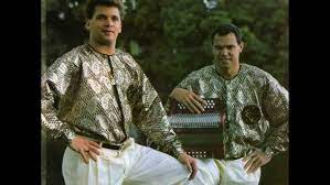 olvidala-ramiro better-estrellas vallenatas - YouTube