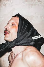 Vesa Perakyla FASHION STYLIST & ART DIRECTOR