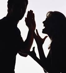 Resultado de imagem para imagem de casal brigando