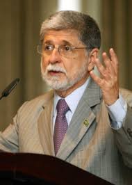 Celso Amorim E Eleito 6º Pensador Global Mais Importante De 2010 Em Ranking Da Foreign Policy 29 11 2010 Uol Noticias