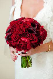 Braut, menge, hochzeitskleid, mädchen, hochzeitsstrauß, frau, hochzeit, kleid, blumenstrauß, mode. Brautstrauss In Rot Weiss Eine Super Romantische Und Klassische Farbkombination