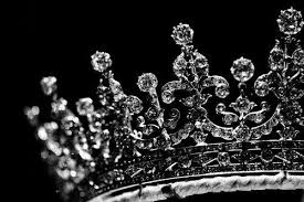 Black And White Crown Pin By Meredith Haas On Crowns Crown Aesthetic Black Aesthetic Red Queen