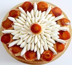 Saint Honore Du Nouvel An A La Creme Diplomate Vanille La Recette Facile Culture Crunch En 2020 Recette Facile Alimentation Patisserie Francaise