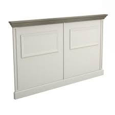 Das boxspringbett, auch amerikanisches bett oder continentalbett genannt, ist ein schlafsystem, bei dem anstelle eines lattenrostes ein gefedertes untergestell die basis bildet. Holz Kopfteil Landhausstil Fur Boxspringbett Bett Landhausstil Bei Mobelhaus Dusseldorf