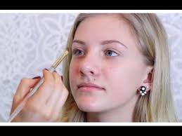 Daisy Dennis (DaisyDennisMakeup)