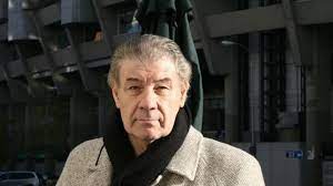 El periodista víctor hugo morales fue trasladado este miércoles a terapia intensiva para tener un mejor control sobre su estado por una neumonía bilateral que le fuera diagnosticada a partir de unos estudios que se realizaba para ser tratado con plasma por el cuadro coronavirus detectado días atrás y por el que permanecía en aislamiento. Q5gfhrxbxnofm