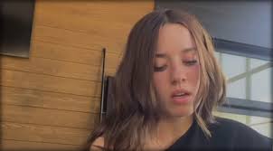 Dee Holt Presenta Su Nuevo Sencillo Y Lyric Video: "Make A Move"