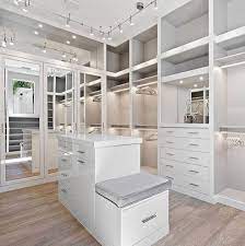 Since sharing our master bathroom renovation, i've been surprised by how many detailed questions i've gotten about measurements in our. Master Bedroom With Ensuite And Walk In Closet Ideas Novocom Top