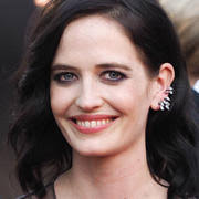 Eva gaëlle green was born in the french capital on july 5, 1980, in the family of the actress and writer marlene jobert and dentist walter green. Sex Skandal Um Harvey Weinstein Jetzt Spricht Ex Bond Girl Eva Green