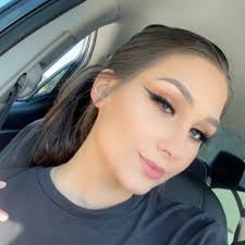 Haley Dorris 🌻 (@ItsHaleyXo)