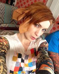 Happy weekend! Find some ice cream you love as much as I love this one :D  @omerganai