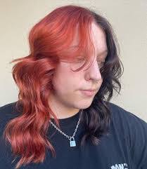 Julia Bitner's Instagram, Twitter & Facebook