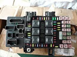 Taken it to the ford dealership each time and they can't figure it out. 2003 2006 Ford Expedition Lincoln Navigator Fuse Box Core Exchange Required Ebay
