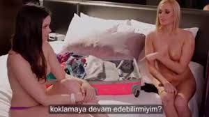Kilotunu koklayan kız arkadaşıyla lezbiyen illişkiye girip am yalıyorlar -  Türkçe Altyazılı Porno izle