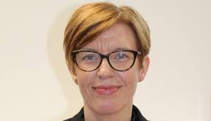 Cam Mason awarded 2021/22 Southport FC Supporters Player Of The Year trophy 