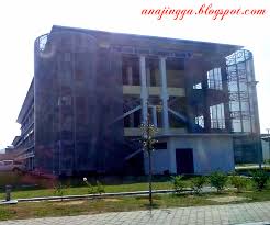 Cafe di kompleks senireka via twitter.com. Uitm Tapah Perak