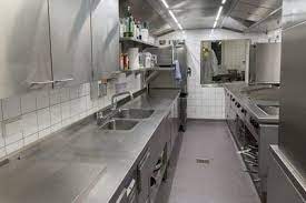 The station commercial kitchen layout keeps the kitchen organized and allows different types of dishes to be prepared at the same time. Small Restaurant Kitchen Design Mise Designs