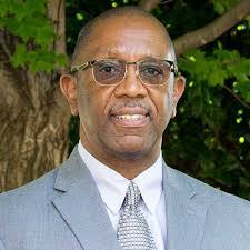 Bruce Carlyle's Instagram, Twitter & Facebook