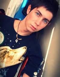 Den Nakna Sanningen!: Onsdag Innan jag gick hem! HUNDPROMENAD & TV kväll!