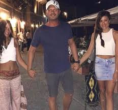 We did not find results for: Ucan Karga On Twitter Kivanc Tatlitug Esi Ve Baldizi