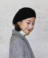 ボブにそのまま被っても可愛いベレー帽をさらに可愛く 簡単ヘアアレンジをご紹介 folk ベレー帽 ベレー 簡単 ヘアアレンジ