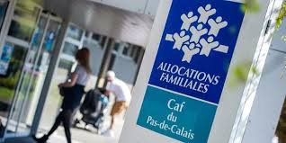 Indexée sur l'inflation, cette allocation versée sous conditions de ressources reste quasiment inchangée pour la deuxième année consécutive. L Allocation De Rentree Scolaire Versee A Partir Du 18 Aout