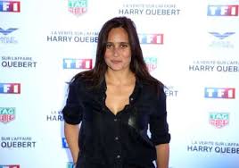 Su padre es un ingeniero de sistemas y su madre una costurera. Who Is Julie De Bona Dating Julie De Bona Boyfriend Husband