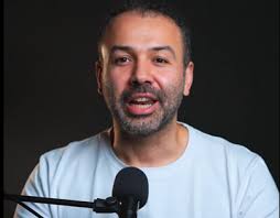 Ezzat Design Projects :: Photos, videos, logos, illustrations and branding  :: Behance