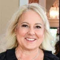 Karen Mizerak's Instagram, Twitter & Facebook