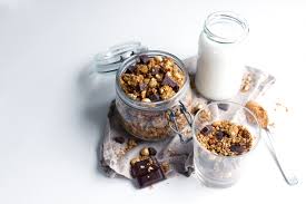 Granola Maison A La Cannelle Aux Noisettes Et Pepites De Chocolat Le Blog De Lady Pastelle Granola Maison Pepite Chocolat Recette